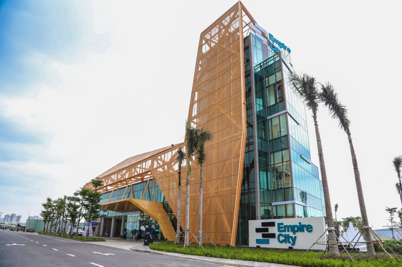 nha mau du an empire city